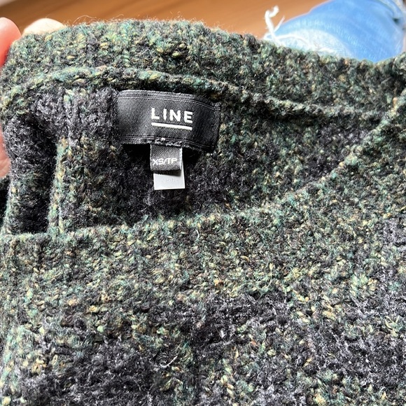 Line sweater - Picture 4 of 4